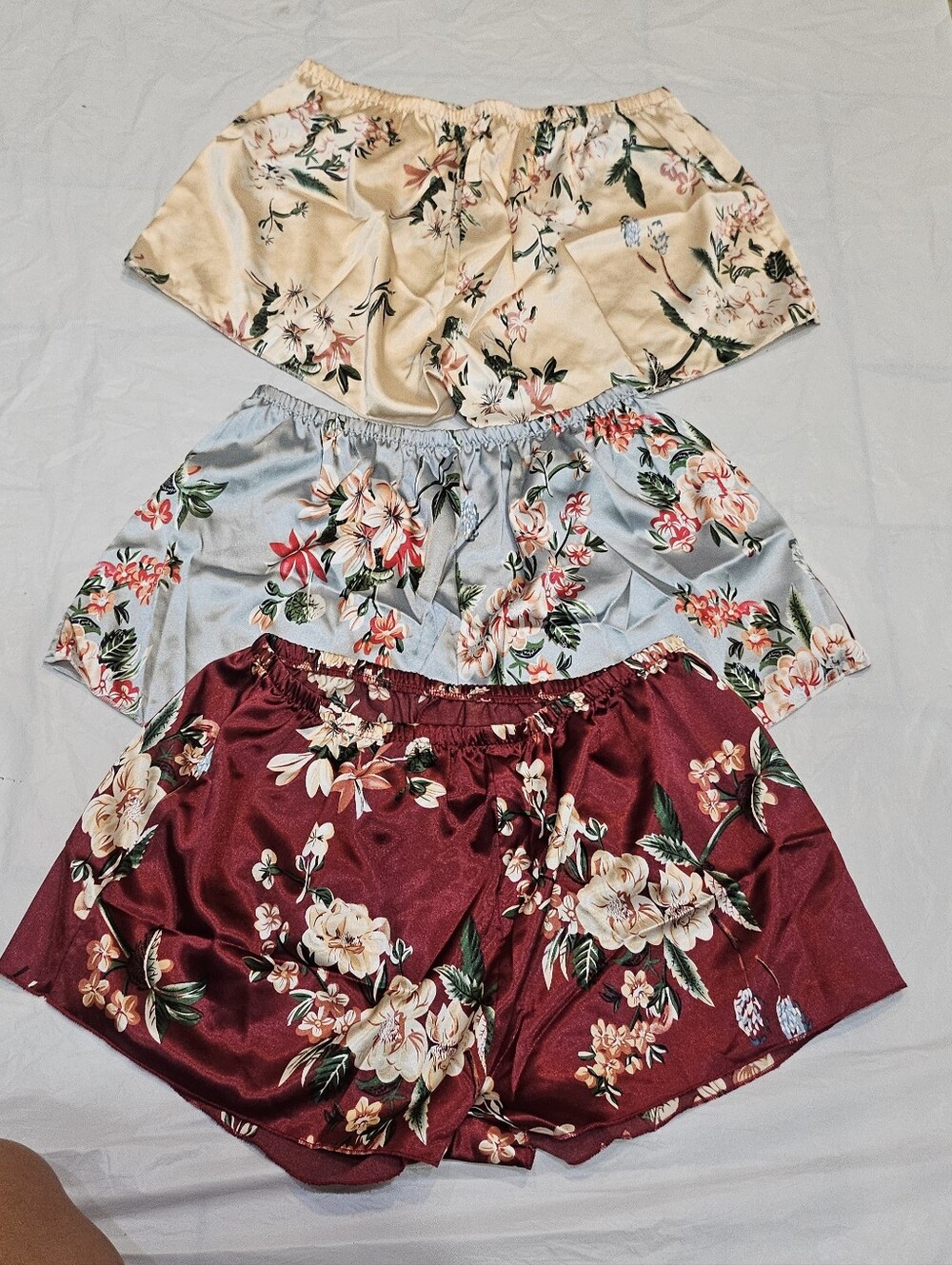 NWOT 3-Pack Amazon Women Satin Floral Shorts L M